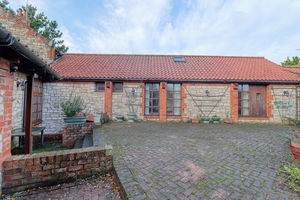 Courtyard- click for photo gallery